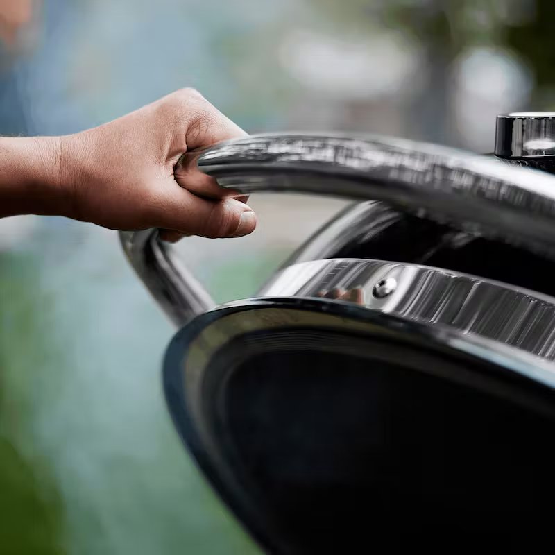 Summit Kamado E6 Charcoal Barbecue